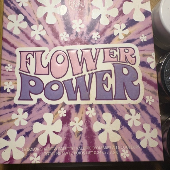 Makeup bundle - Picture 3 of 9